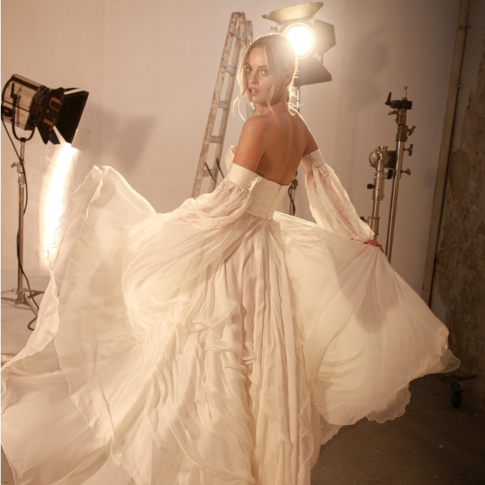 Gali Karten Donna Wedding Gown - Picture 5 of 6